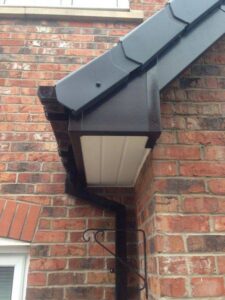 roofline black facias white soffits 05