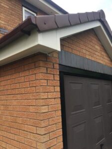 cream upvc soffit fascia brown dry verge 02