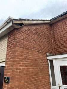 white upvc fascia guttering soffit09